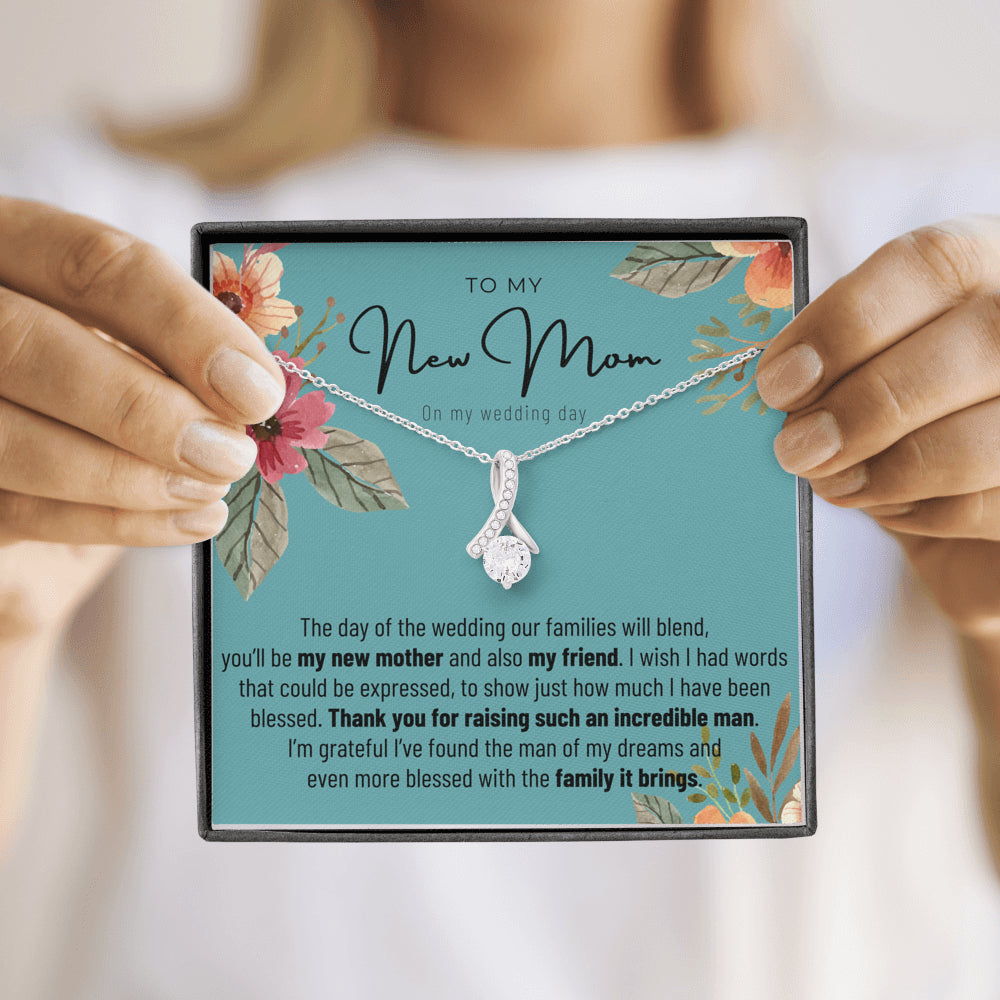 4 ALLURING BEAUTY Necklace