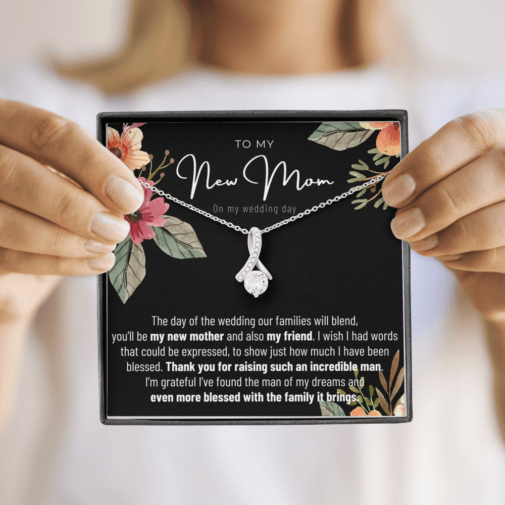 2 ALLURING BEAUTY Necklace